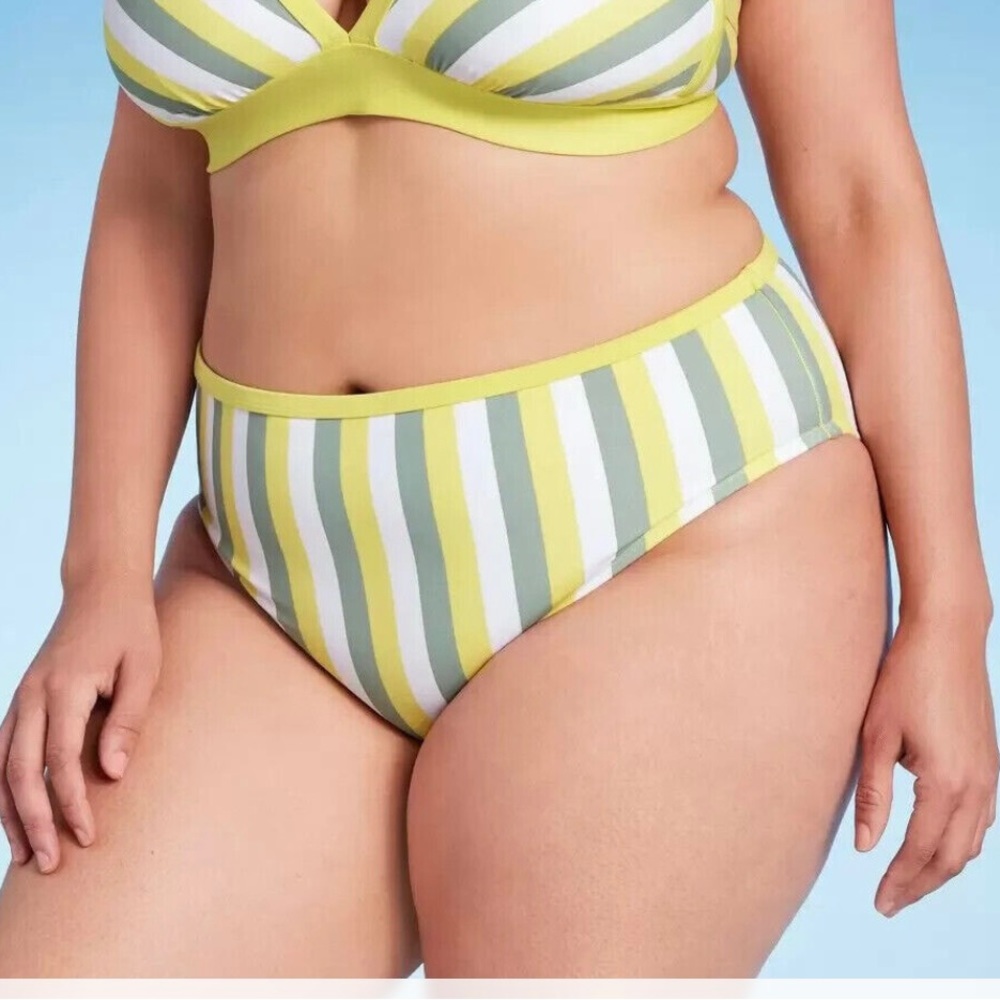 NWT Women's Plus Medium Coverage Hipster Bikini Bottom - Kona Sol Yellow 2X